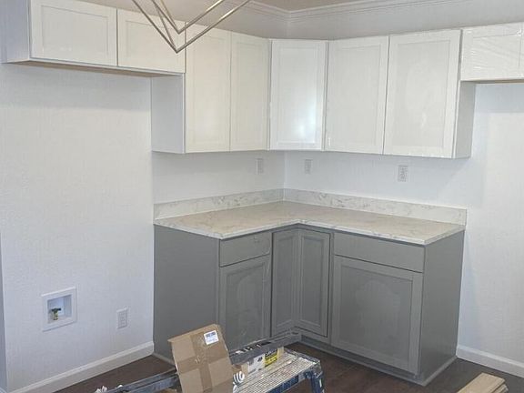 5th image of 112 Carver Dr