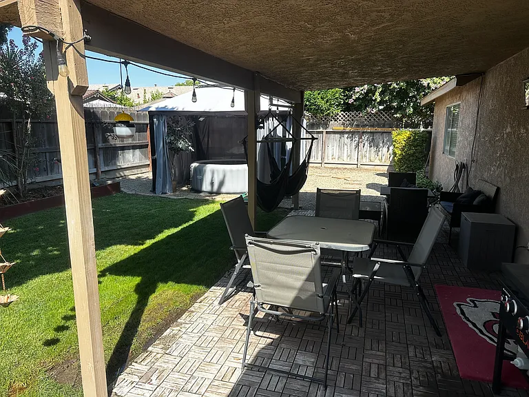 1591 Yorktown Ct — Photo 2