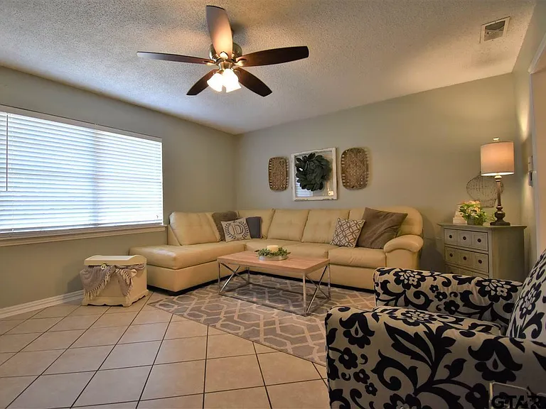 3106 S Donnybrook Ave — Photo 3