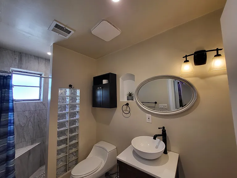 1040 N 27th Pl — Photo 70