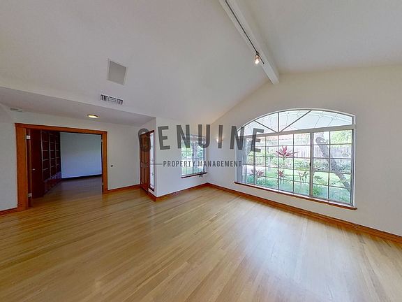 5th image of 207 La Costa Ct