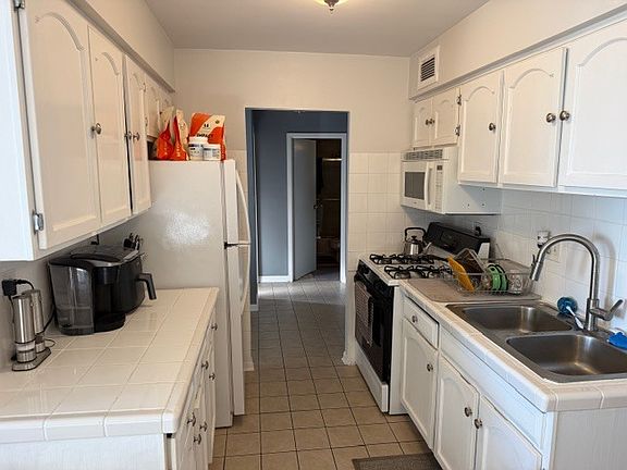 4th image of 40 N Tower Rd APT 11K