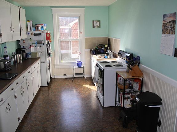 3rd image of 2270 Sycamore Ave