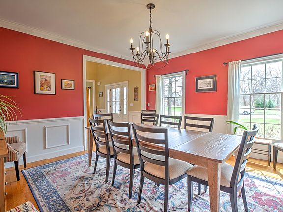 5th image of 801 W Bridgetowne Ct