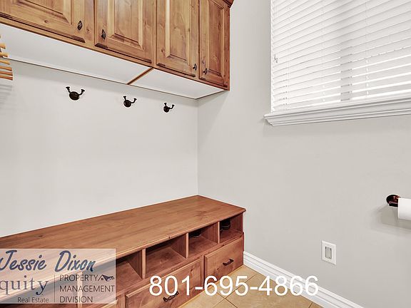 4th image of 567 Greystone Dr #1