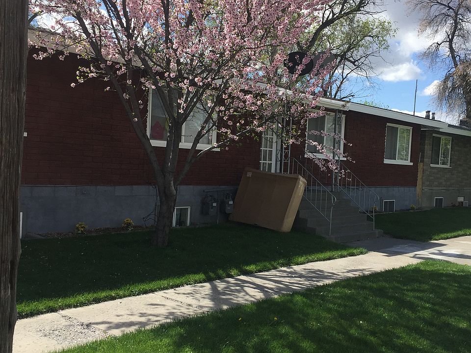 1st image of 239 Castleford St W #227