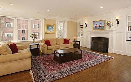 3rd image of 115 Sewall Ave APT 6