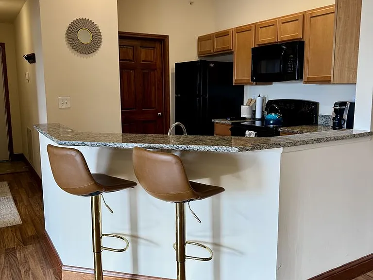 Eagle View Luxury Apartments — Photo 120