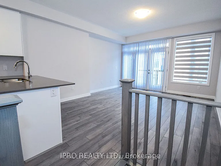 585 Colborne St E #404 — Photo 9