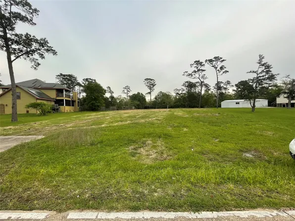 3411 E Bayou Dr, Shoreacres, TX 77571