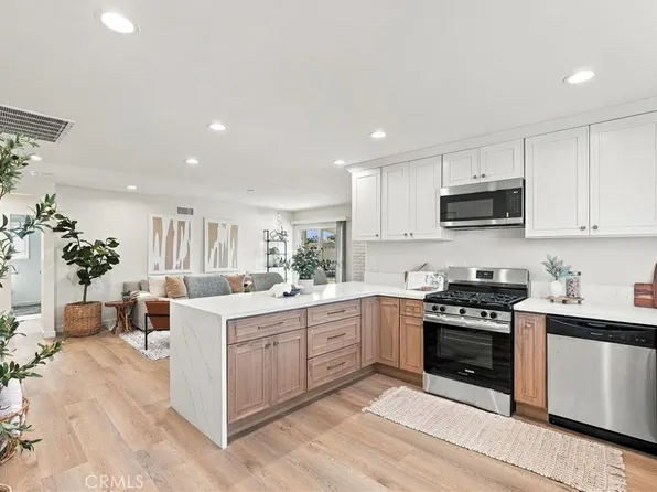 17217 S Hoover St, Gardena, CA 90247