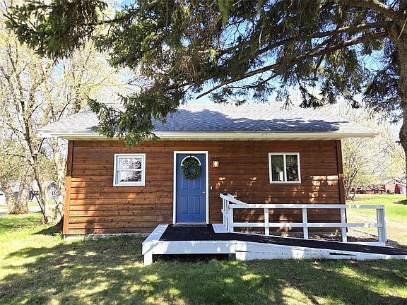 2nd image of 221 1st Avenue