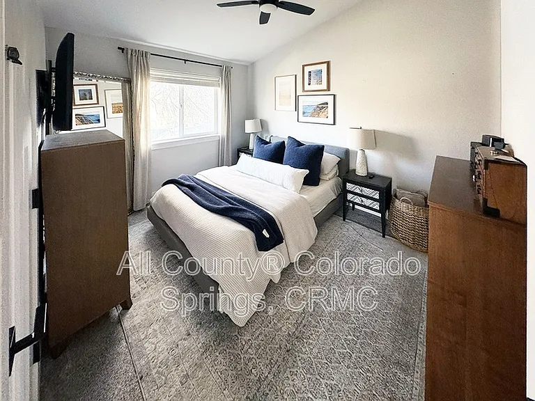 824 S Logan Ave — Photo 11