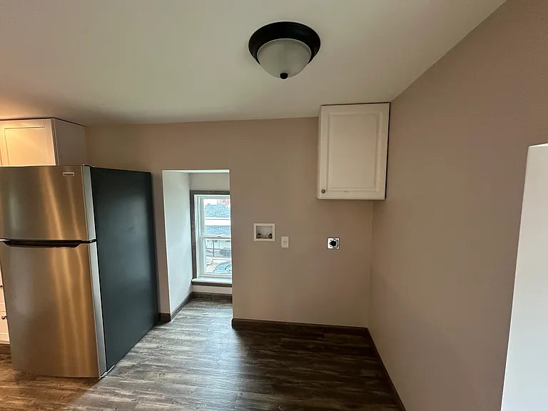 107B N Market St — Photo 9