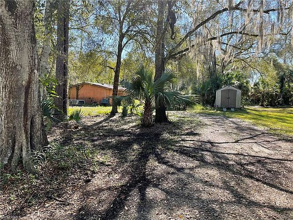 4th image of 9400 Heather Ln