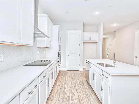 5th image of 6431 Cyrils Dr