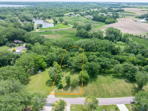 707 Tetonka View Dr, Waterville, MN 56096