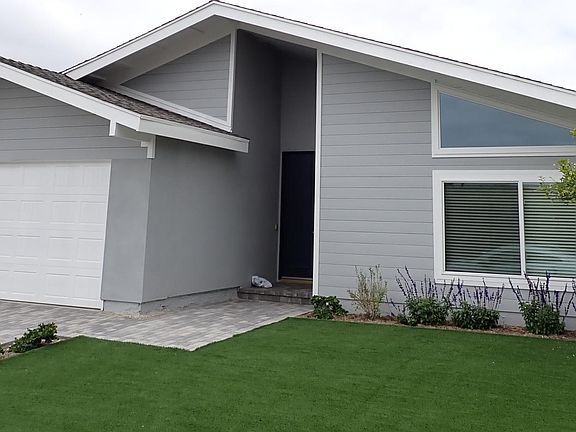 3rd image of 4233 Banyan Ave