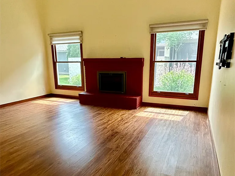 1565 E Lenz Ln #1 — Photo 7