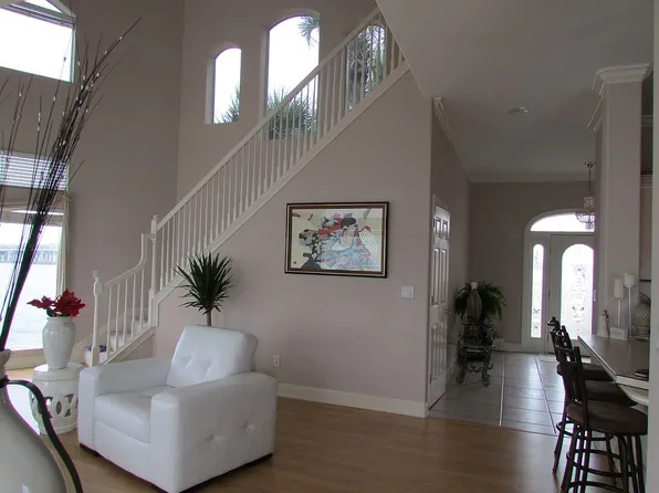 913 Lighthouse Point Rd, Fort Walton Beach, FL 32547