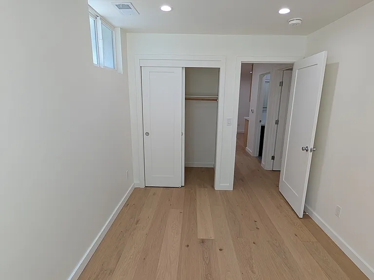 355 Capp St — Photo 8