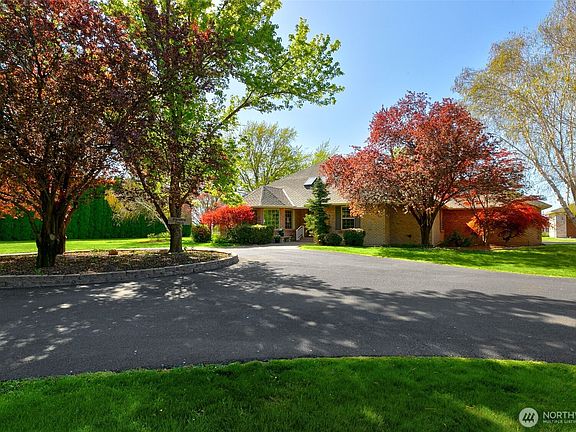 3rd image of 621 Friedline Road