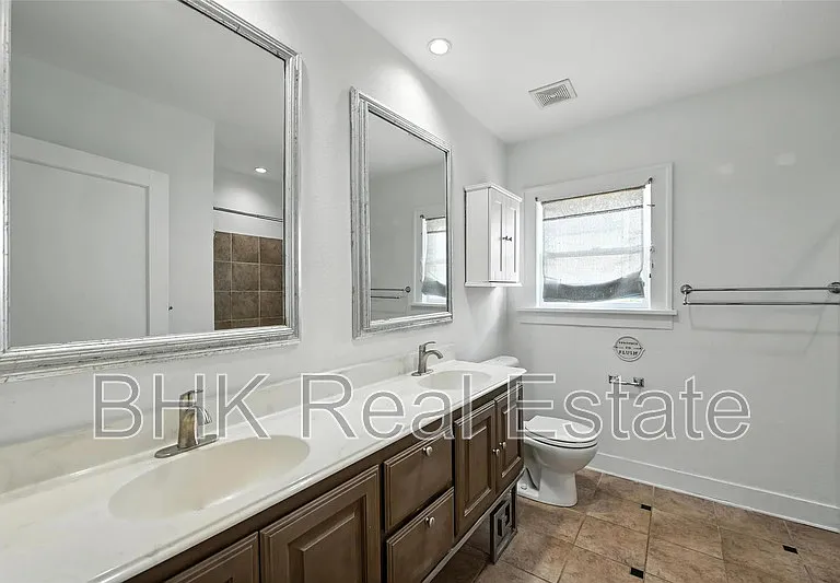 4036 Dexter Ave — Photo 9