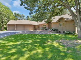 910 Forest Dr, Saint Cloud, MN 56303