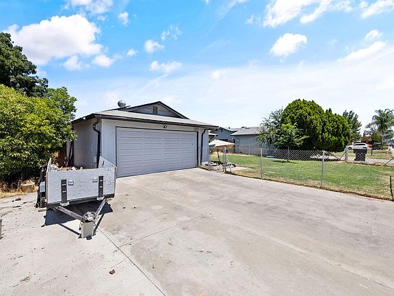 2nd image of 4212 W Whitendale Avenue
