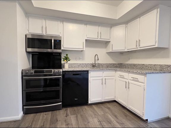 5th image of 2838 Bowes Ln