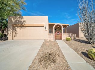 974 W Blue Fox Rd, Green Valley, AZ 85614