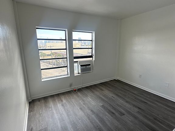 3rd image of 1274 W Flagler St #211