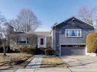 8 Helene Rd, Newton, MA 02468