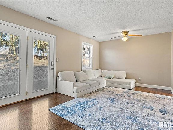 2nd image of 14 Sycamore Row