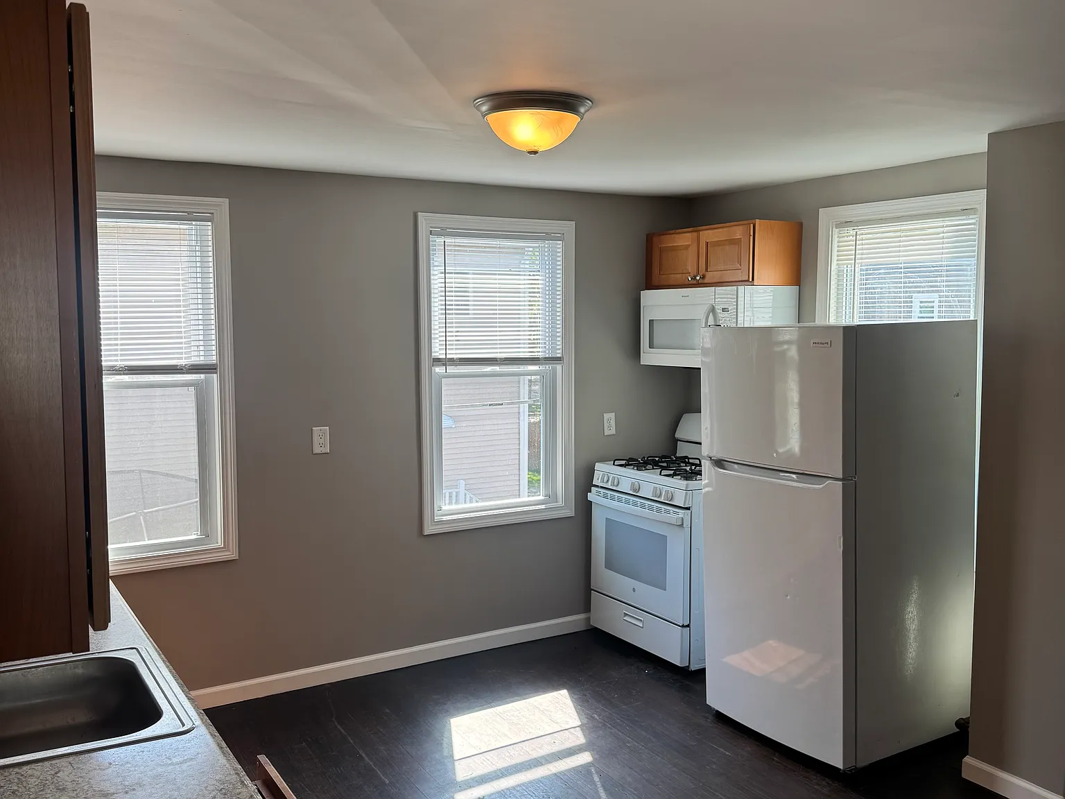 12 Saltonstall Ave — Photo 3