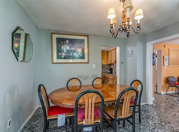 4th image of 51 Oriley St