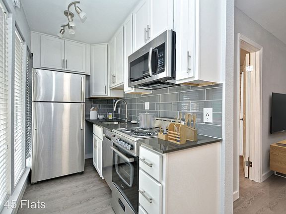 5th image of 4546-4558 Avenue A #109