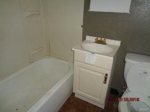 4th image of 3046 W Tennyson Ave