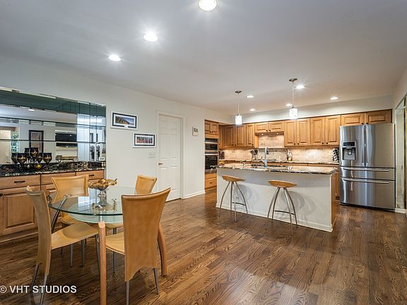3rd image of 114 Cornell Ct