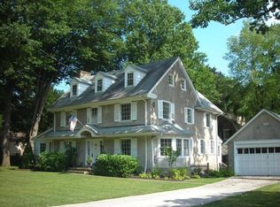 10 Forest Rd, Wayne, PA 19087