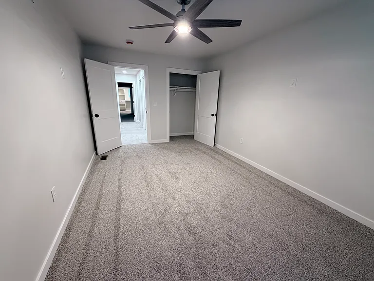 2027 Agnes Ave — Photo 18