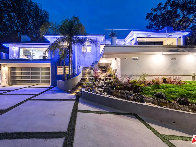 3490 Wonder View Pl — Photo 36