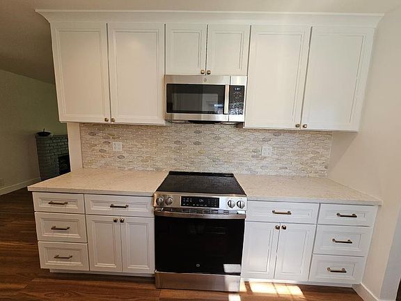 4th image of 1338 Niagara Dr