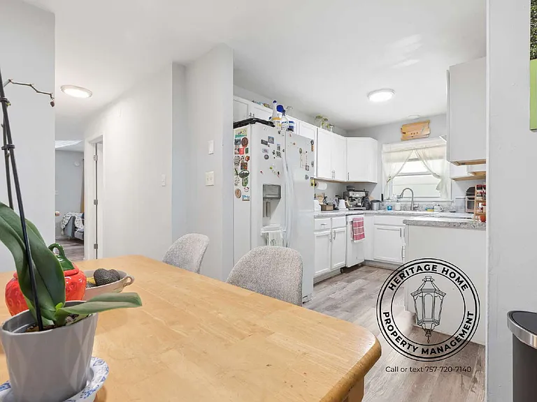 1225 Hampton Ave — Photo 10