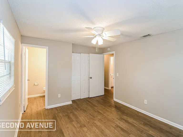 2939 W 4th St — Photo 13