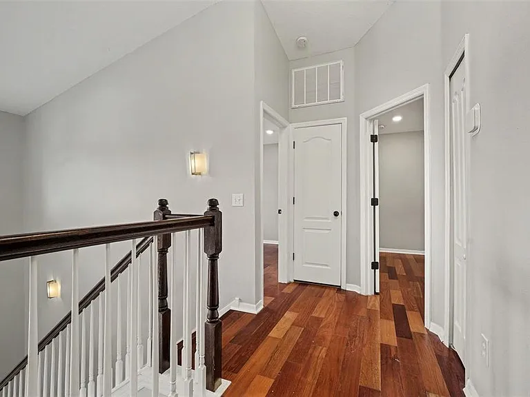 4249 Old Waverly Ct — Photo 18