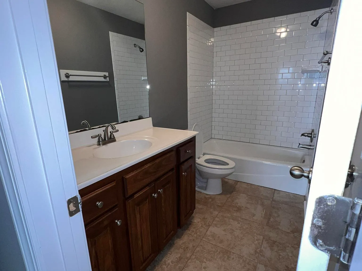 1621 Oxford Place — Photo 3
