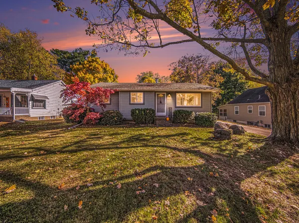 3523 Harding Rd, Jackson, MI 49203