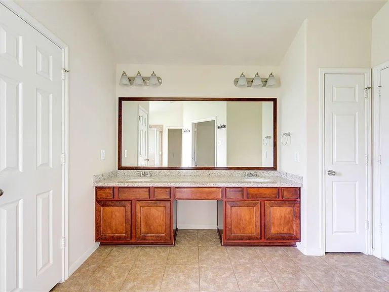 5115 Trevors Trace Ln — Photo 16