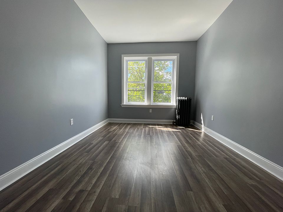 2nd image of 731 Avenue A #14E